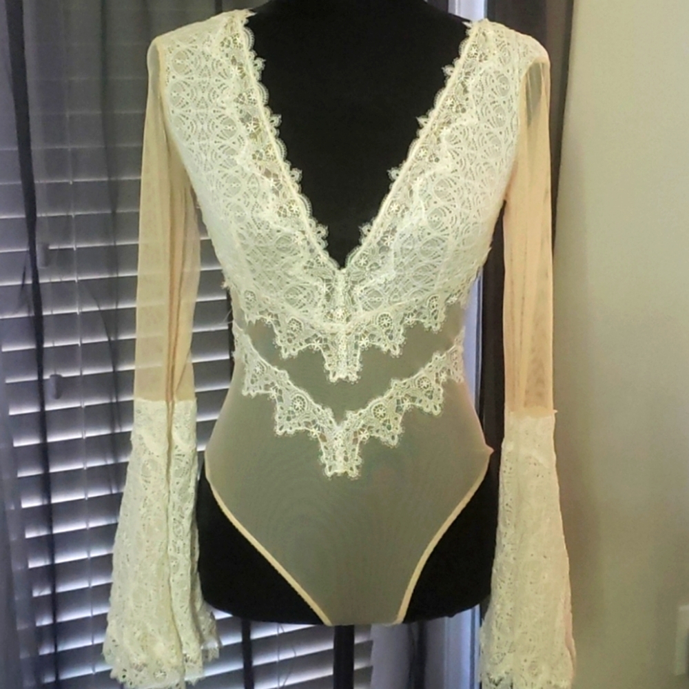 Nwot VS sheer/lace bodysuit